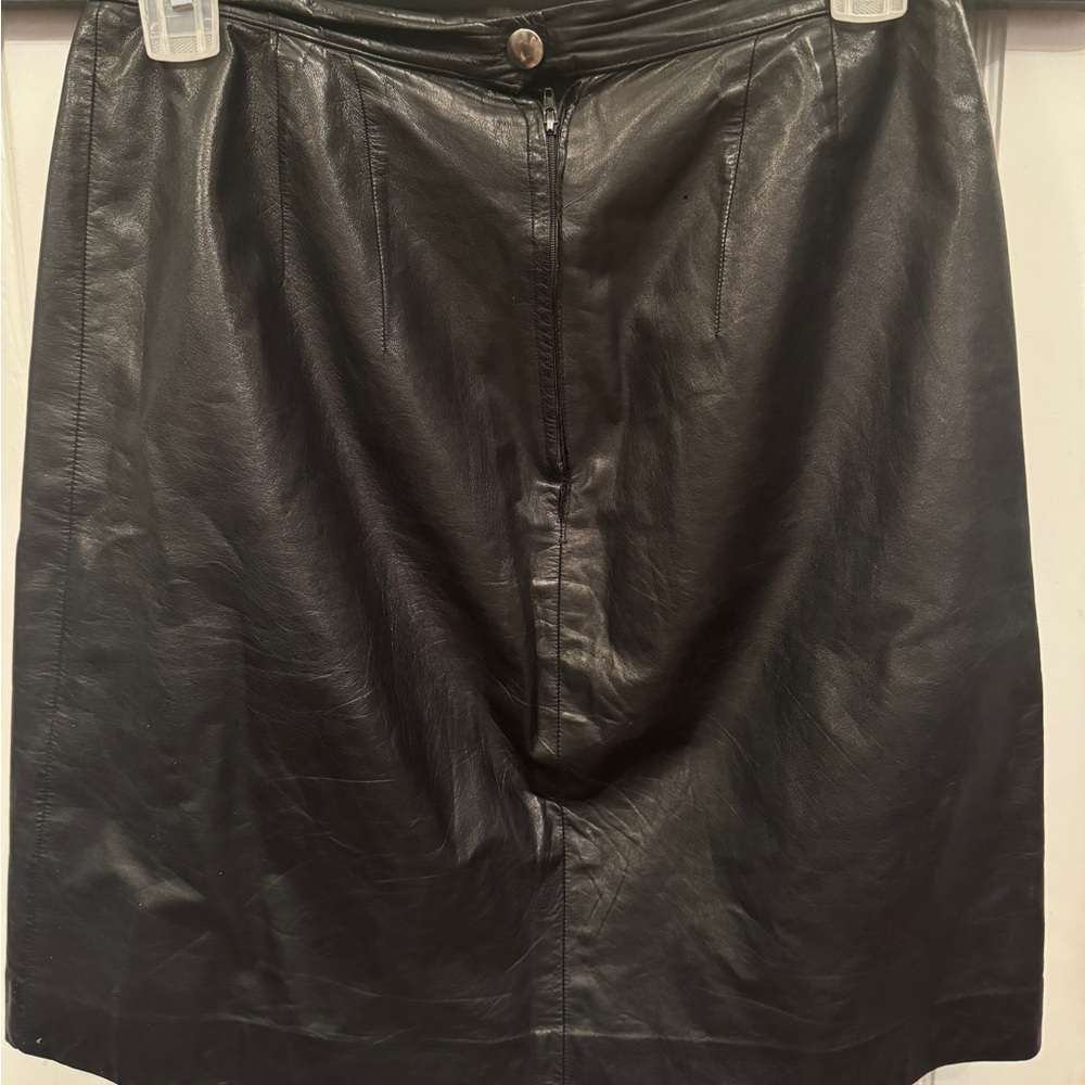 Black Pencil Skirt Knee-length for Night Out